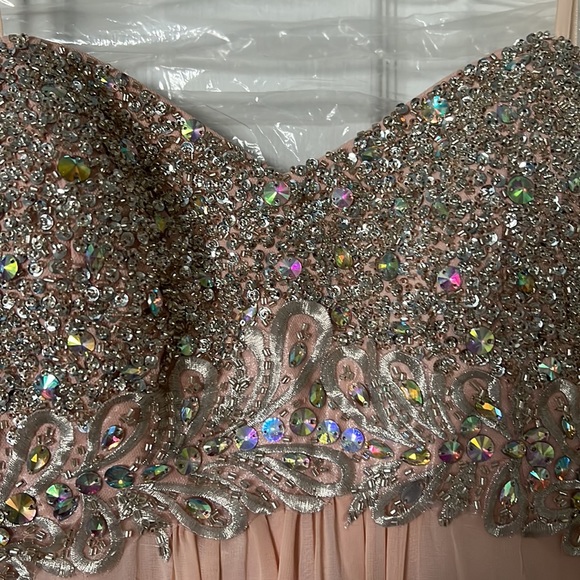 LONG PROM DRESS - Picture 4 of 6